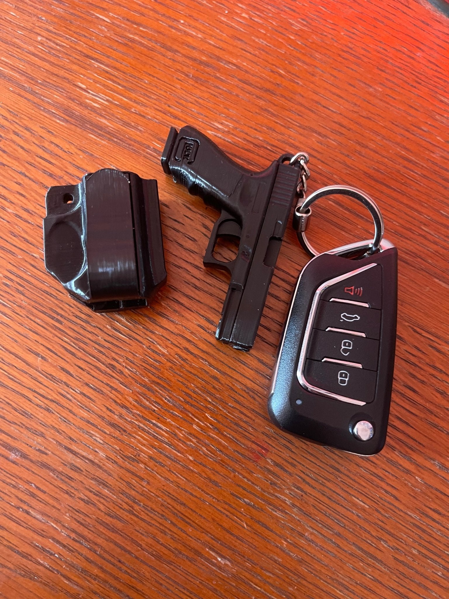 Pistol keychain 🔫 - GETSPINNER - GETSPINNER -